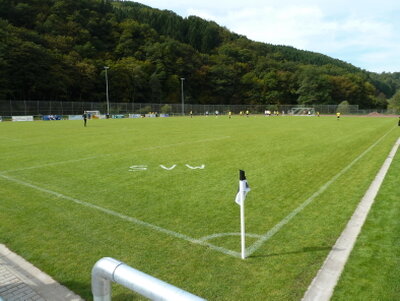 Geldspende zu Gunsten der Jugend des SV-Waxweiler 